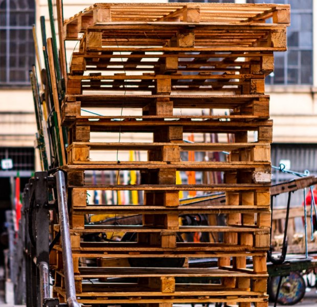 Eine gemeinsame Aktion, um Ressourcen zu schonen: Wir nehmen gut erhaltene Modulpaletten gern wieder zurück – und sorgen für die kostenlose Abholung!
  